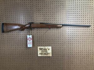 Kimber 84L Classic 270 Win 24" Bolt-Action Rifle Walnut