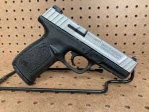 Smith & Wesson SD9VE 9mm 4" Semi Auto Pistol Two Tone